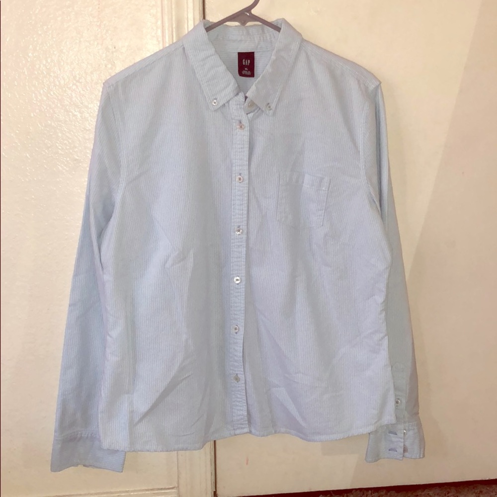 Women’s GAP Long-sleeve Button Down
